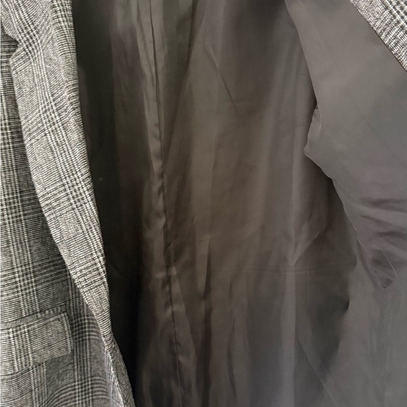 Gray Plaid Women's Blazer - Picture 5 of 5